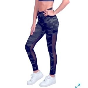 90 Degree By Reflex Camo Leggings Size  Medium EUC